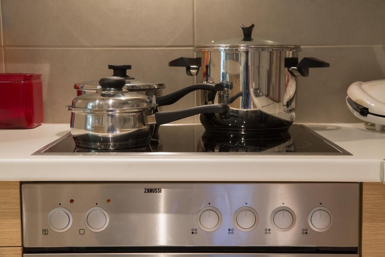 Lovely New Βuild Flat Near Metro - Free Parking Athen Eksteriør bilde